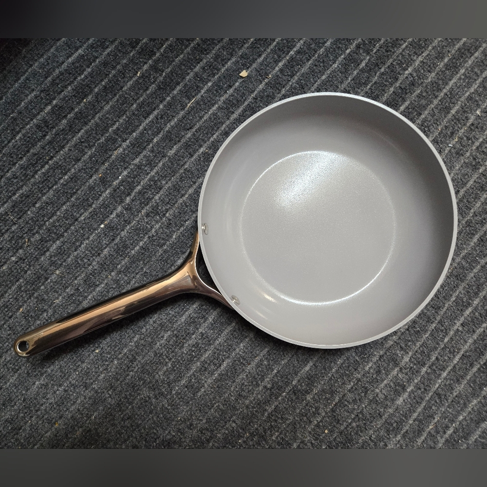 Caraway Fry Pan 10.5” in Cream